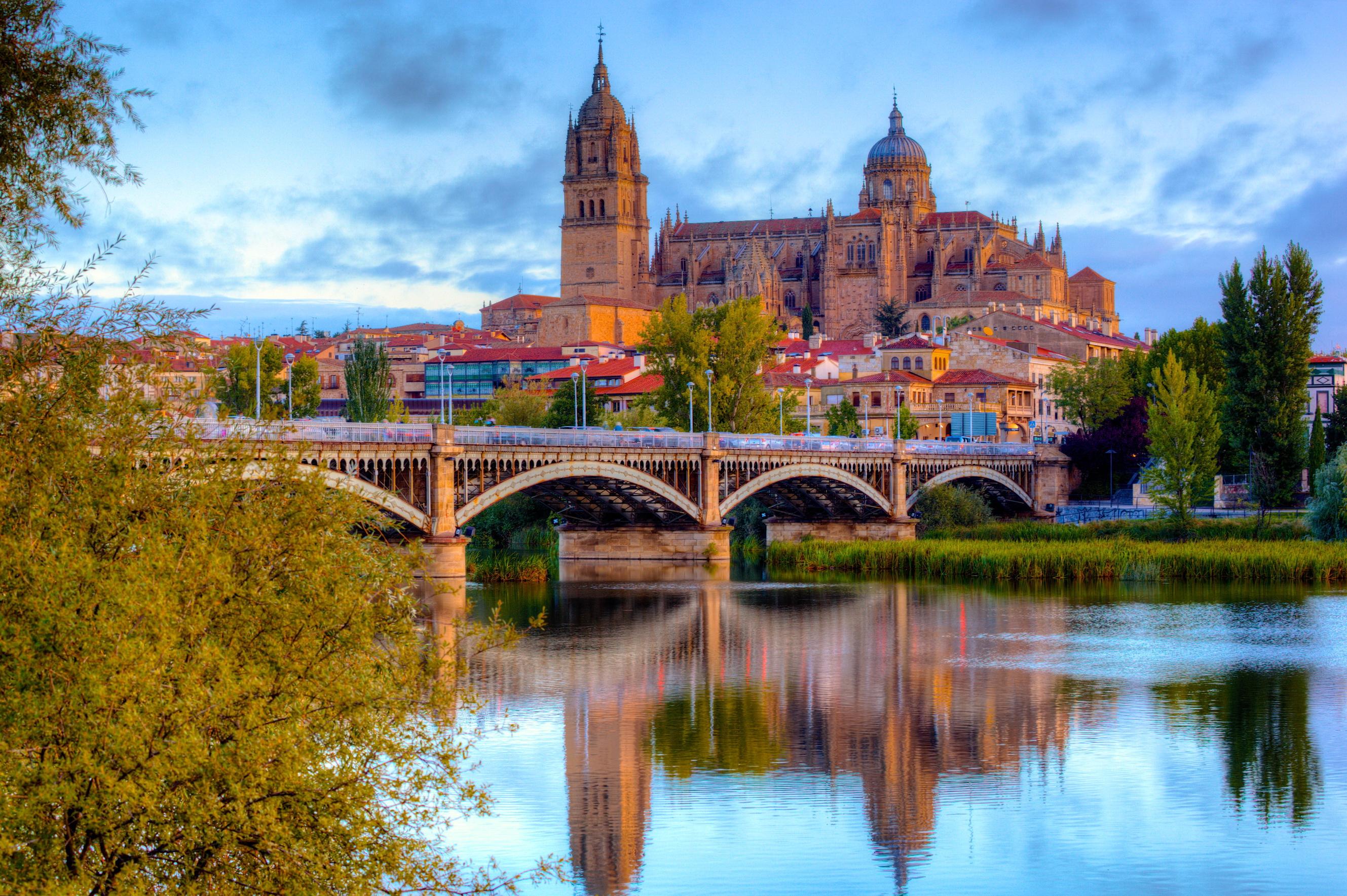 CRUCEROS FLUVIALES DUERO CRUCEROS RIO DUERO CRUCEROS OPORTO CRUCEROS PORTUGAL DOURO CRUISES CREUERS BIDAIAK CRUCEROS FLUVIALES RIO DUERO #CrucerosDuero #DouroCruises #DouroRiver #RioDuero #Portugal #Oporto #Salamanca #Pinhao #Regua #BarcaDAlva